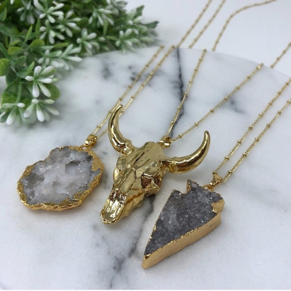 Nwt Druzy and Cattle Head Statement Necklace - Picture 2 of 5